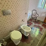 Maria Villa *